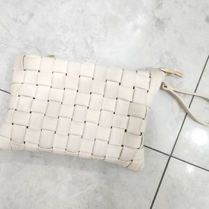 Woven clutch